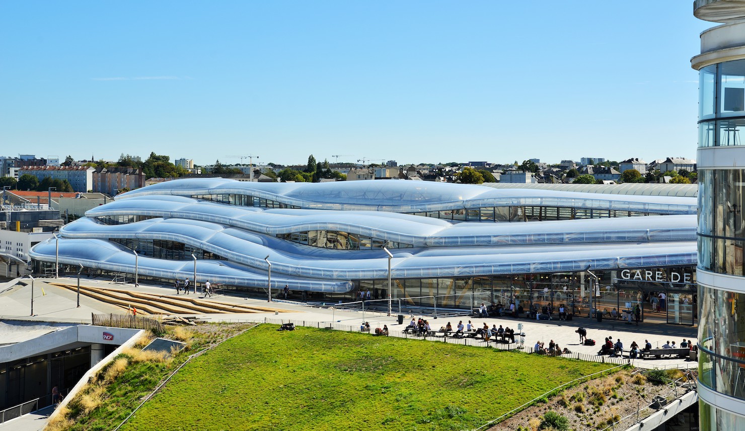 La gare de Rennes reçoit le prix de "Gare de l'année" Rennes Business